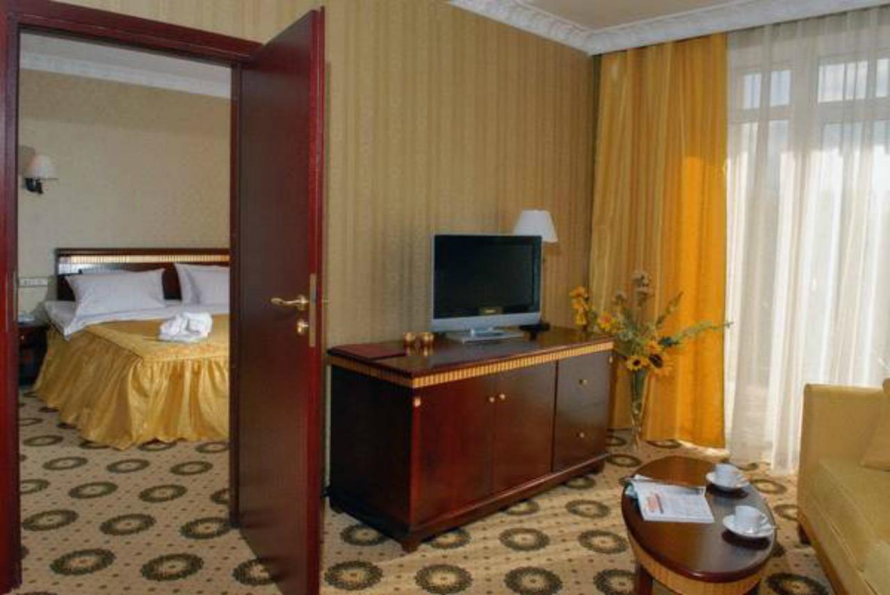 Royal Hotels And Spa Resorts Promenad Truszkavec Kültér fotó